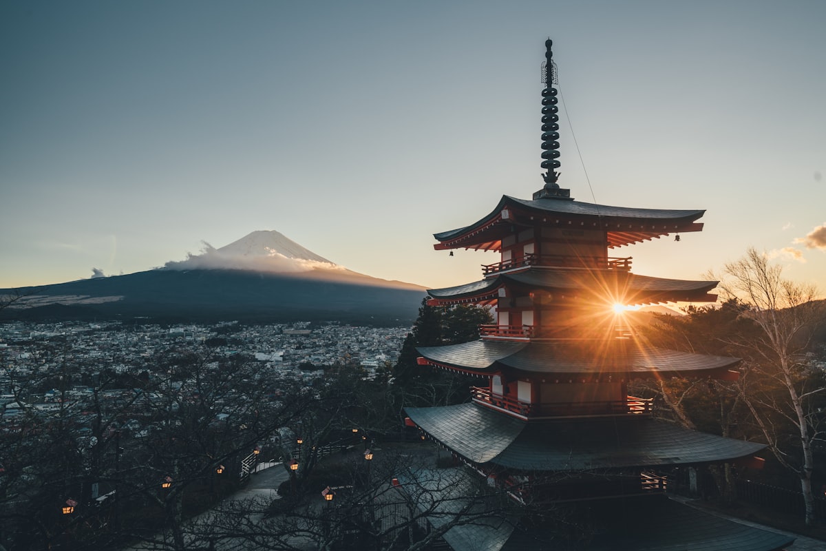 Pagode de Chureito com o Monte Fuji ao fundo